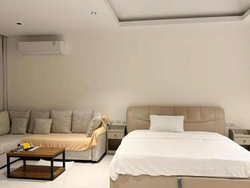 4-Bedroom Tropical Pool Villa for Rent, Nai Harn, Premium Facilities - Nai Harn, Phuket - Main photo
