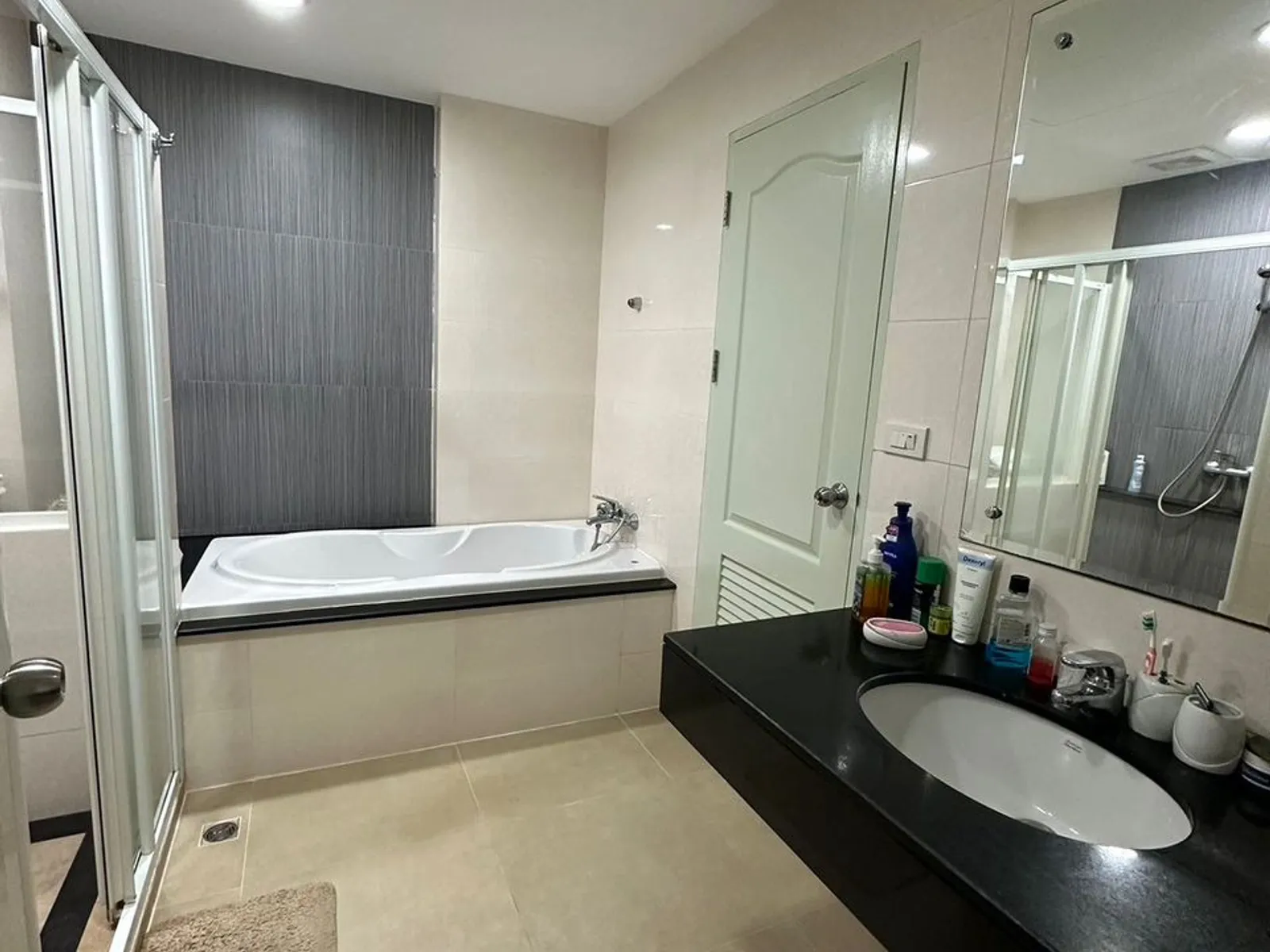 1-Bedroom Condo with Pool View for Rent, Patong - Patong, Phuket - Photo 6