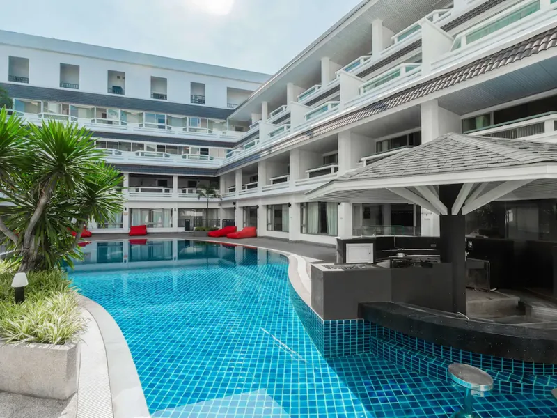 Studio de 64 m² à louer, Patong, à 5 min à pied de la plage. - Patong, Phuket - Photo principale
