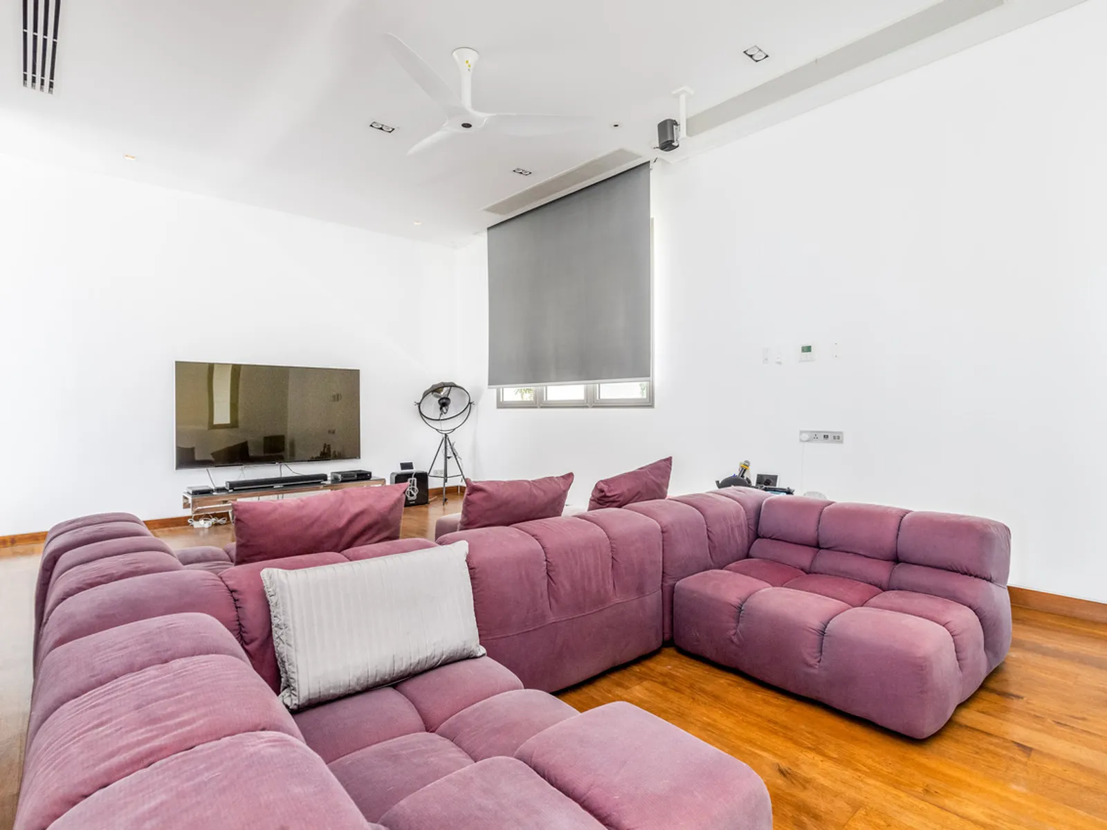 Malaiwana, 4-Bedroom Sea View Penthouse for Sale, Nai Thon - Nai Thon, Phuket - Photo 11