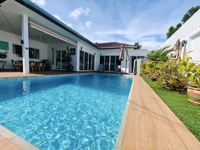 3-Bedroom Pool Villa for Sale, Soi Saiyuan, Rawai, Freehold - Rawai, Phuket - Property for sale or rent in Phuket