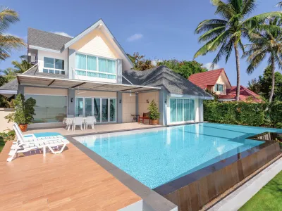 Villa piscine 2 chambres en front de mer à louer, Plage de Rawai - Rawai, Phuket - Propriété à vendre ou louer à Phuket