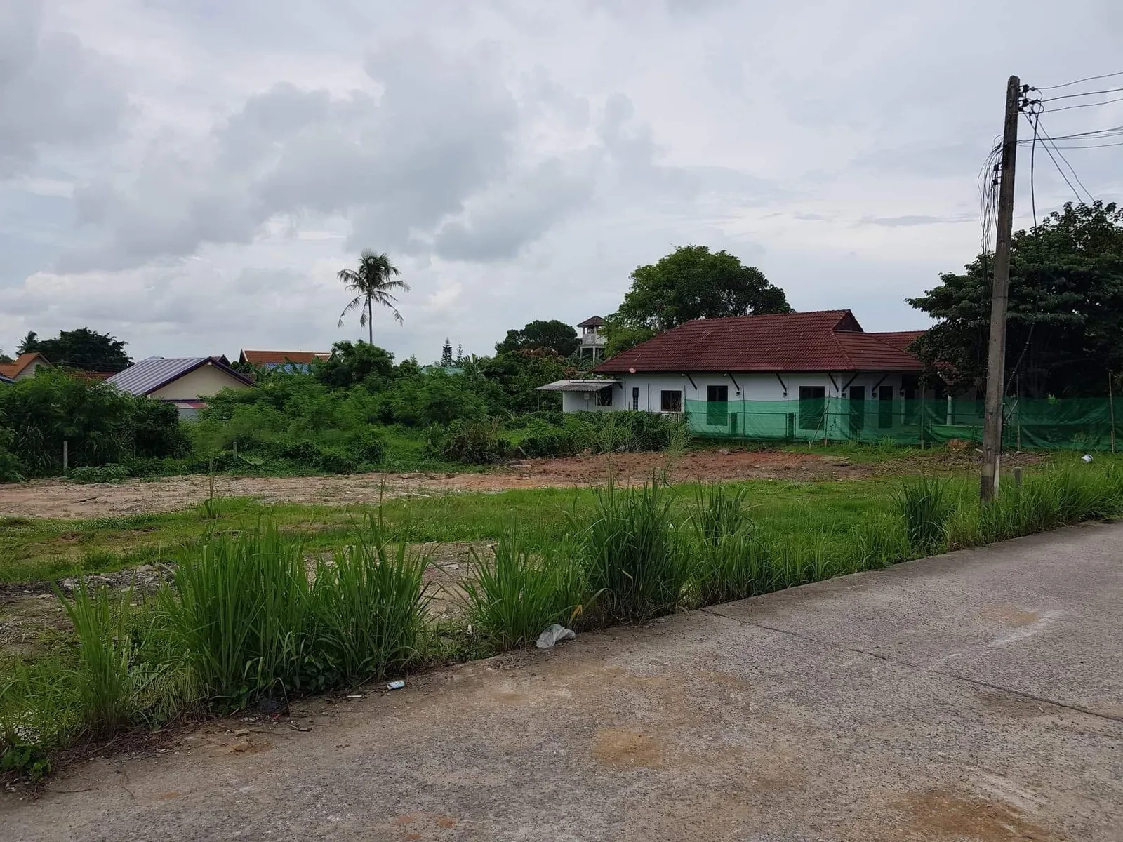 1,210 sqm Flat Land for Sale, Rawai, Two-Sided Road Access, Freehold - Rawai, Phuket - Photo 1