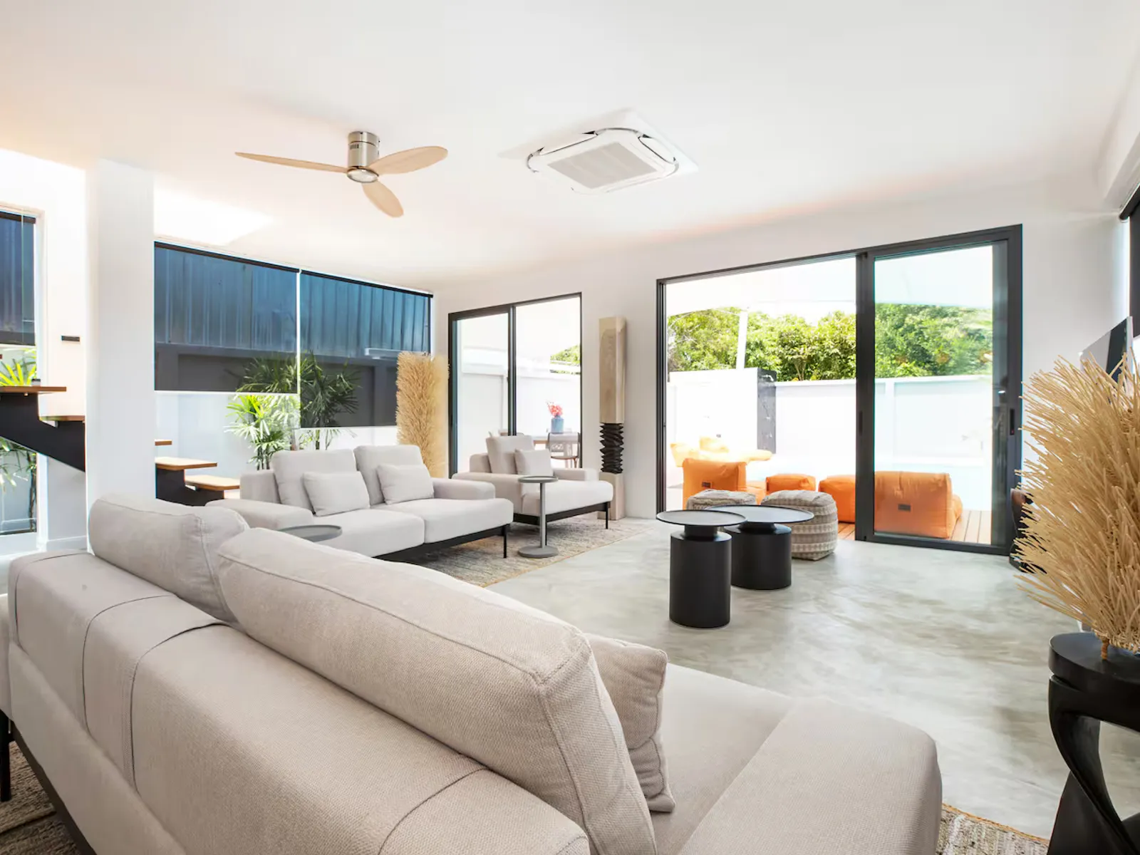 5-Bedroom Contemporary Pool Villa for Sale, Rawai, Freehold - Rawai, Mueang Phuket - Photo 4