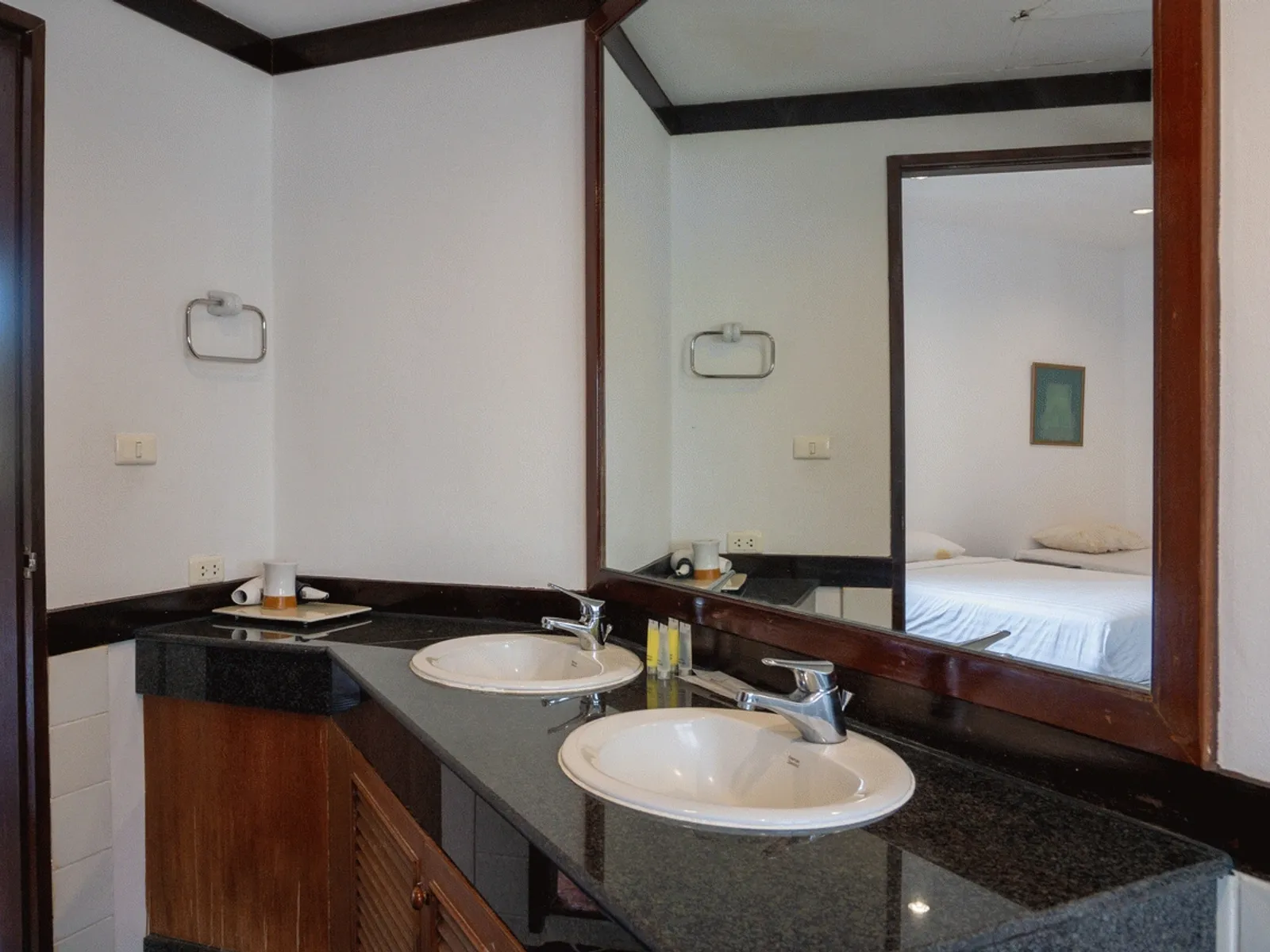 สุรินทร์ สปริงส์ – 4 ห้องนอน พูลวิลล่าริมทะเลสาบ หาดสุรินทร์ - Surin Beach, Phuket - รูปภาพ 22