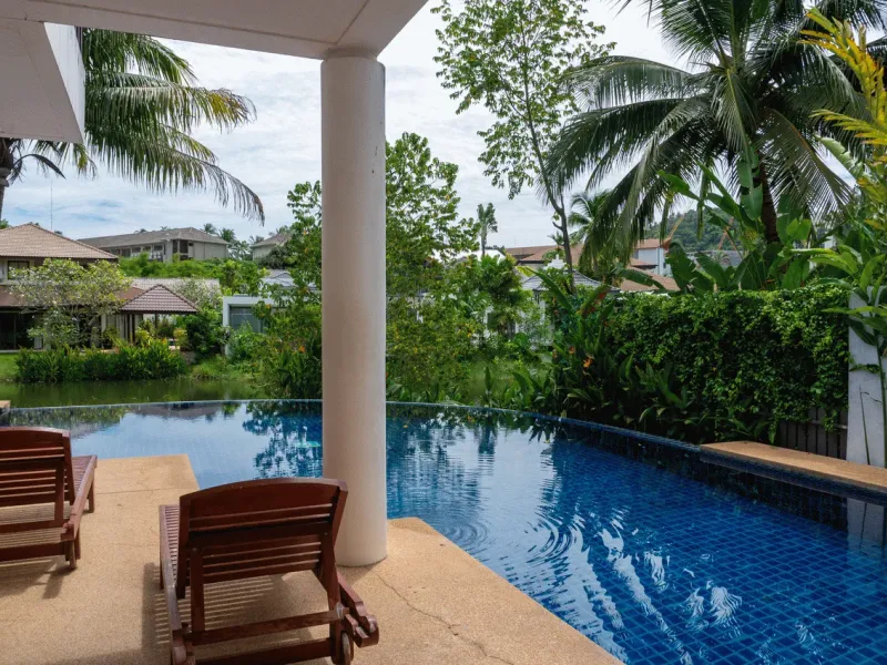สุรินทร์ สปริงส์ – 4 ห้องนอน พูลวิลล่าริมทะเลสาบ หาดสุรินทร์ - Surin Beach, Phuket - ภาพหลัก