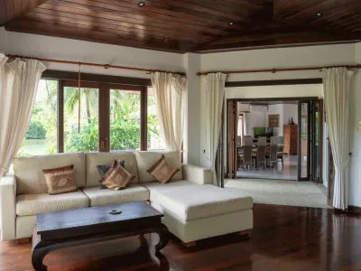สุรินทร์ สปริงส์ – 4 ห้องนอน พูลวิลล่าริมทะเลสาบ หาดสุรินทร์ - Surin Beach, Phuket - รูปภาพ 4