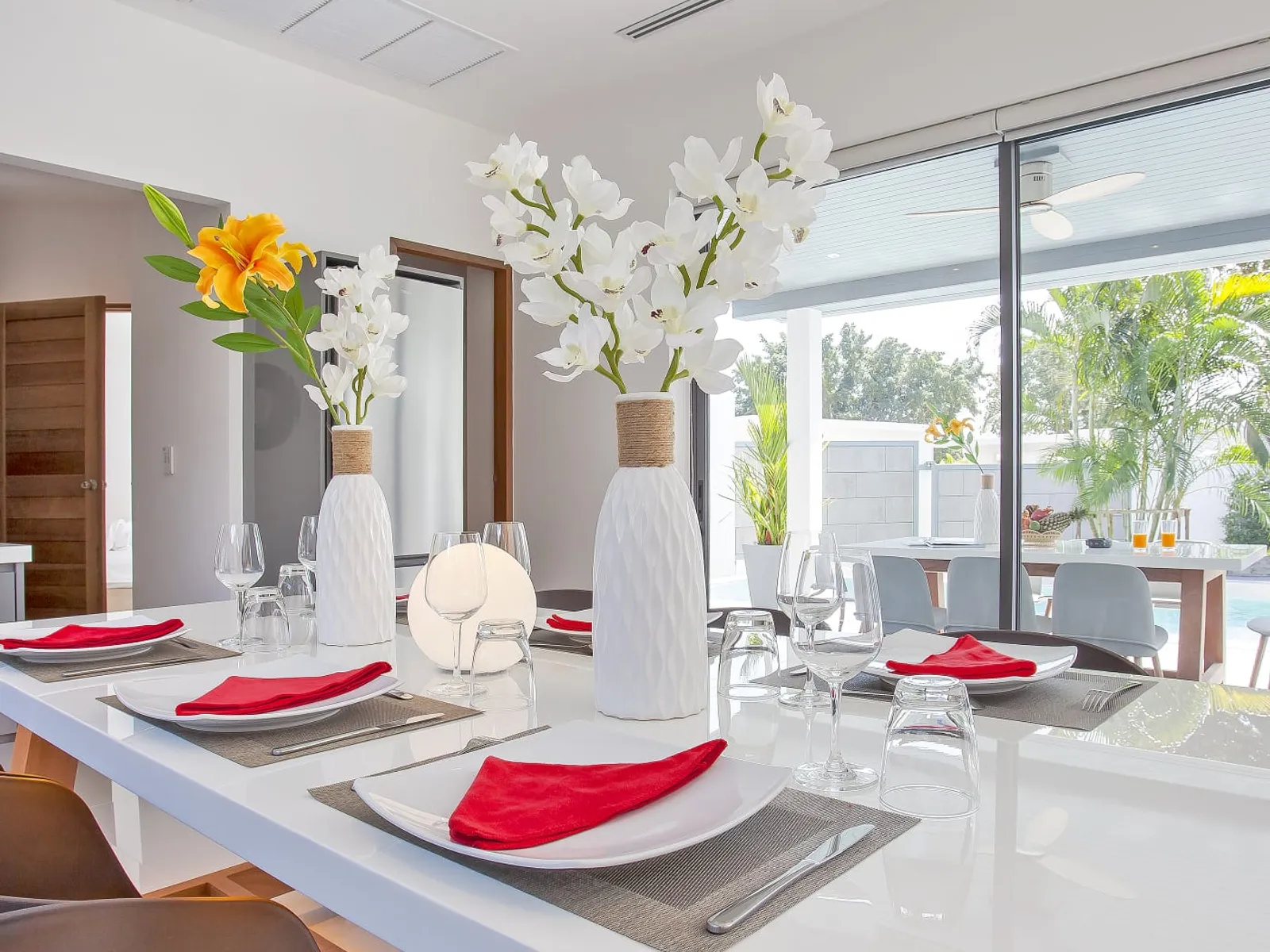 4-Bedroom Smart Villa with Saltwater Pool for Sale, Rawai, Freehold - Rawai, Phuket - Photo 12