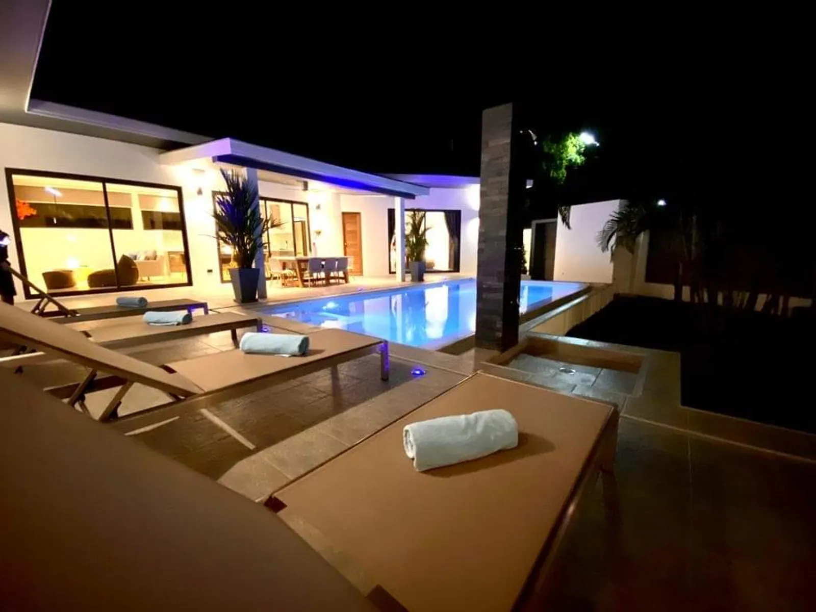 4-Bedroom Smart Villa with Saltwater Pool for Sale, Rawai, Freehold - Rawai, Phuket - Photo 5