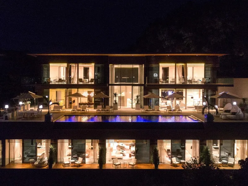 6-Bedroom Cliff-Top Pool Villa for Rent, Ao Yon Bay, Cape Panwa - Ao Yon, Phuket - Main photo