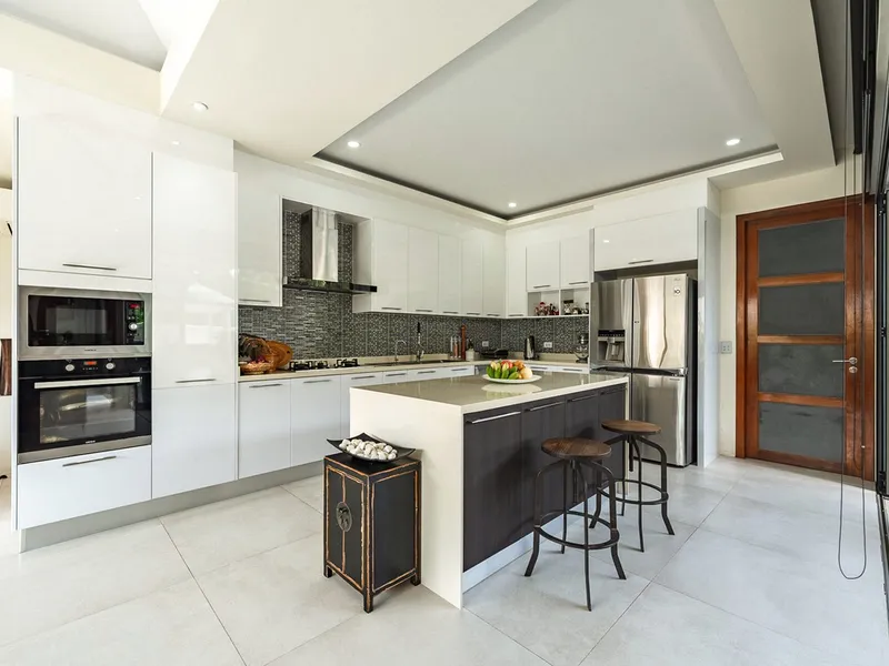 3-Bedroom Pool Villa for Sale, Rawai, Near Beaches, Freehold - Rawai, Phuket - Main photo