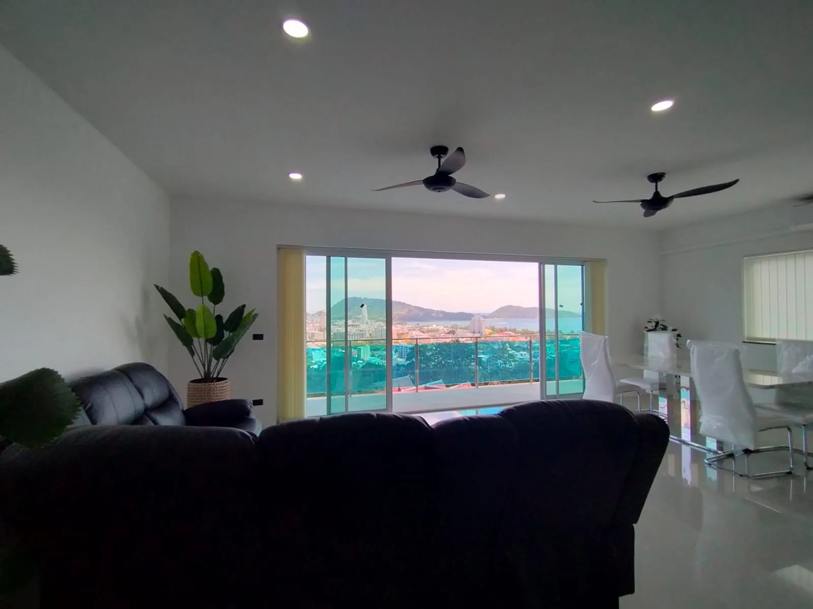 2-Bedroom Sea View Apartment for Rent, Patong Hill - Patong, Phuket - Photo 7