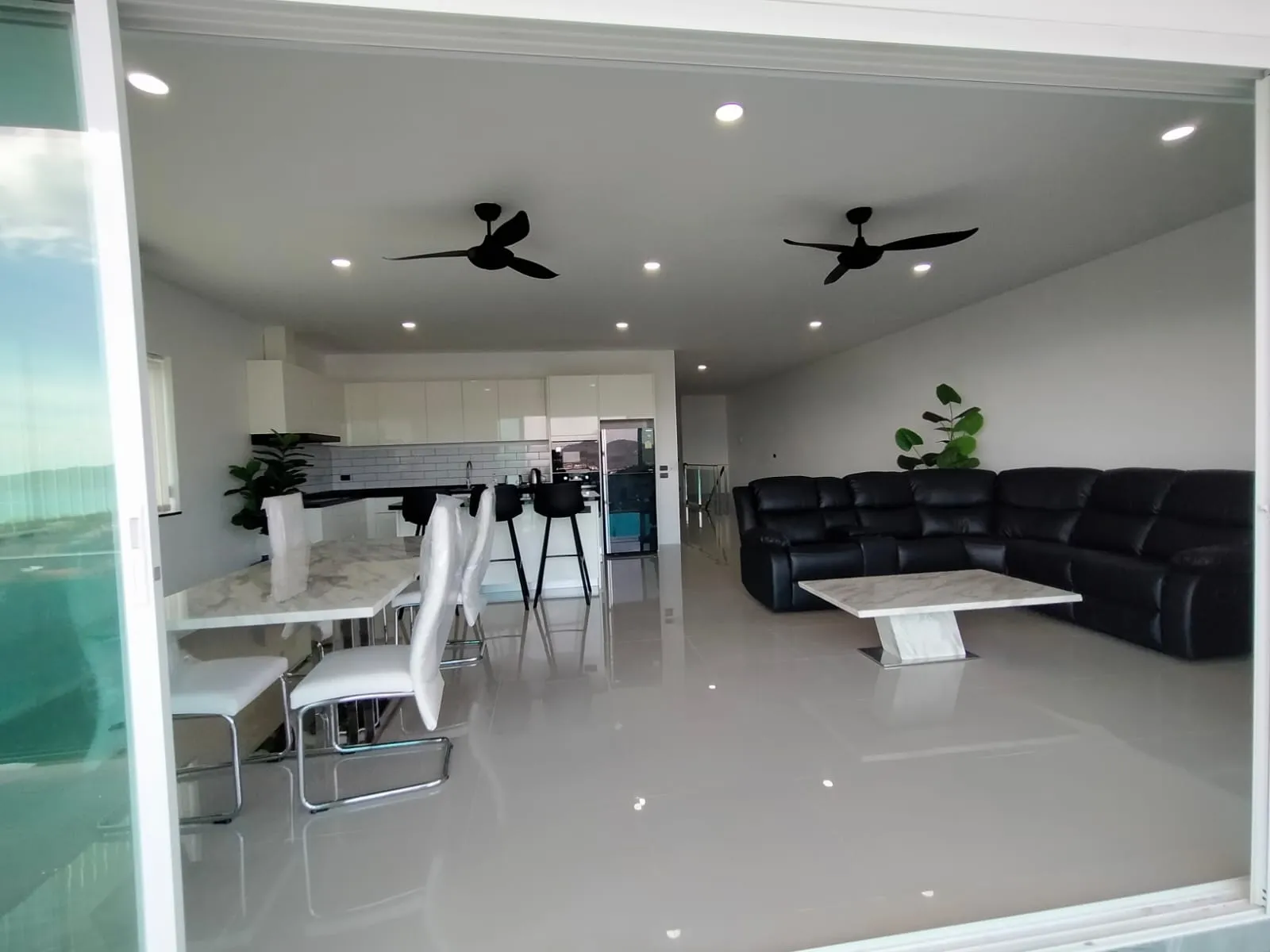 2-Bedroom Sea View Apartment for Rent, Patong Hill - Patong, Phuket - Photo 9