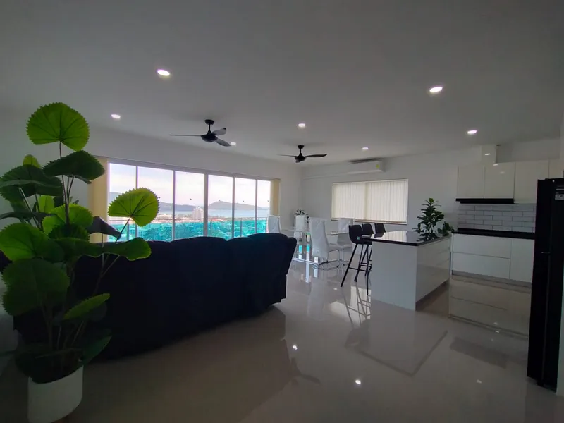 2-Bedroom Sea View Apartment for Rent, Patong Hill - Patong, Phuket - Main photo