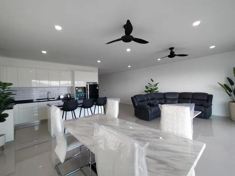 2-Bedroom Sea View Apartment for Rent, Patong Hill - Patong, Phuket - Main photo