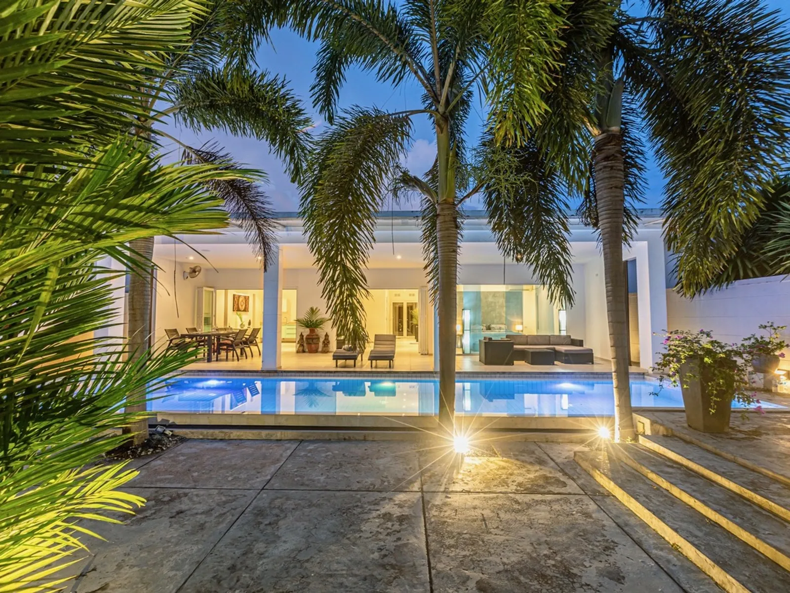 2-Bedroom Pool Villa for Sale, Thalang, 15 Min to Airport, Freehold - Thalang, Phuket - Photo 1