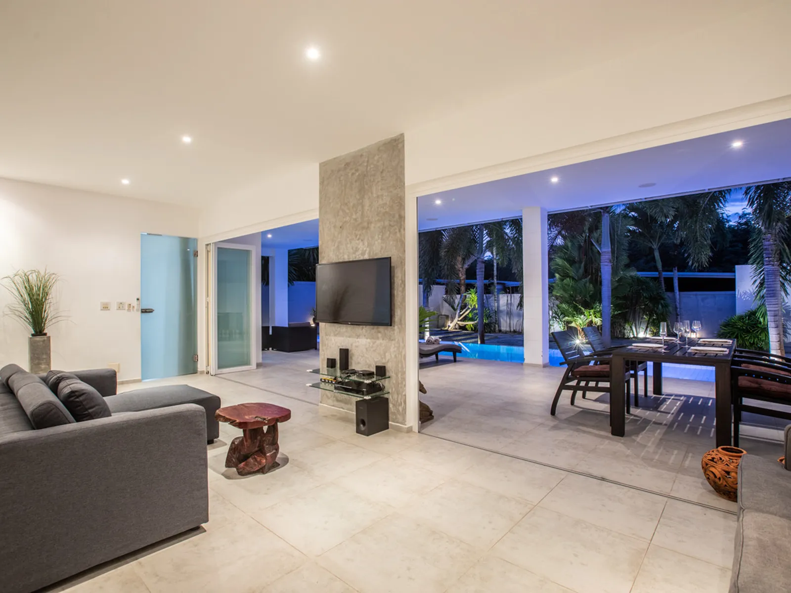 2-Bedroom Pool Villa for Sale, Thalang, 15 Min to Airport, Freehold - Thalang, Phuket - Photo 8