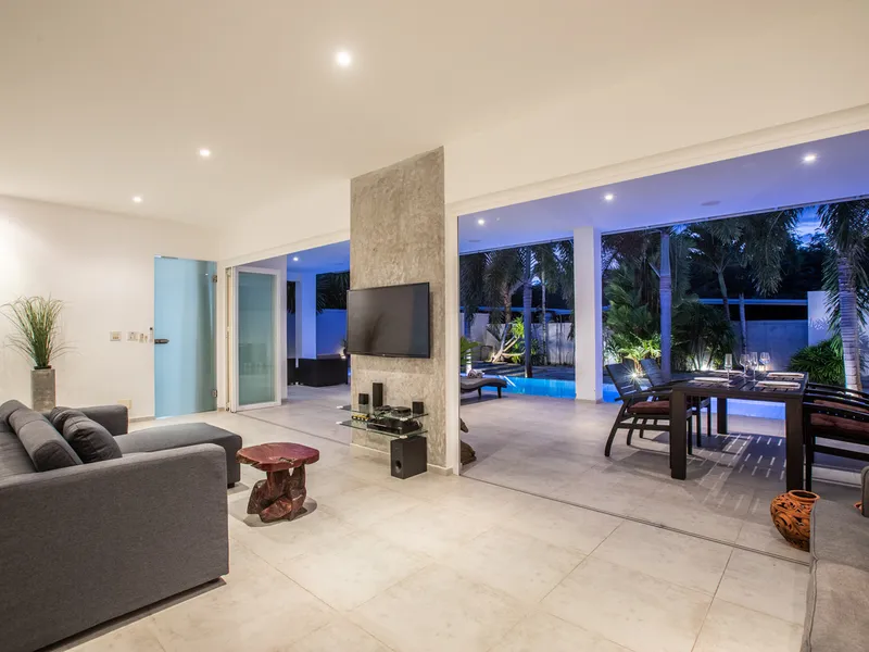 2-Bedroom Pool Villa for Sale, Thalang, 15 Min to Airport, Freehold - Thalang, Phuket - Main photo
