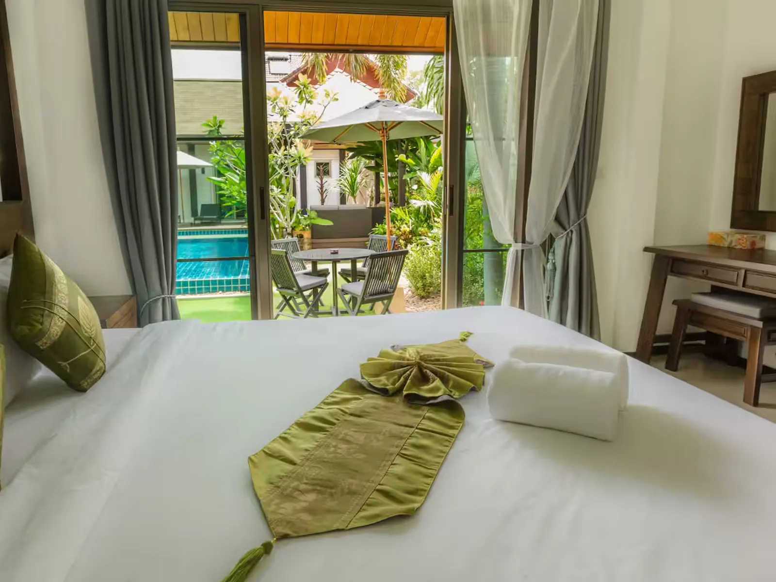 3-Bedroom Pool Villa for Sale, Rawai, Quiet Area - Rawai, Mueang Phuket - Photo 10
