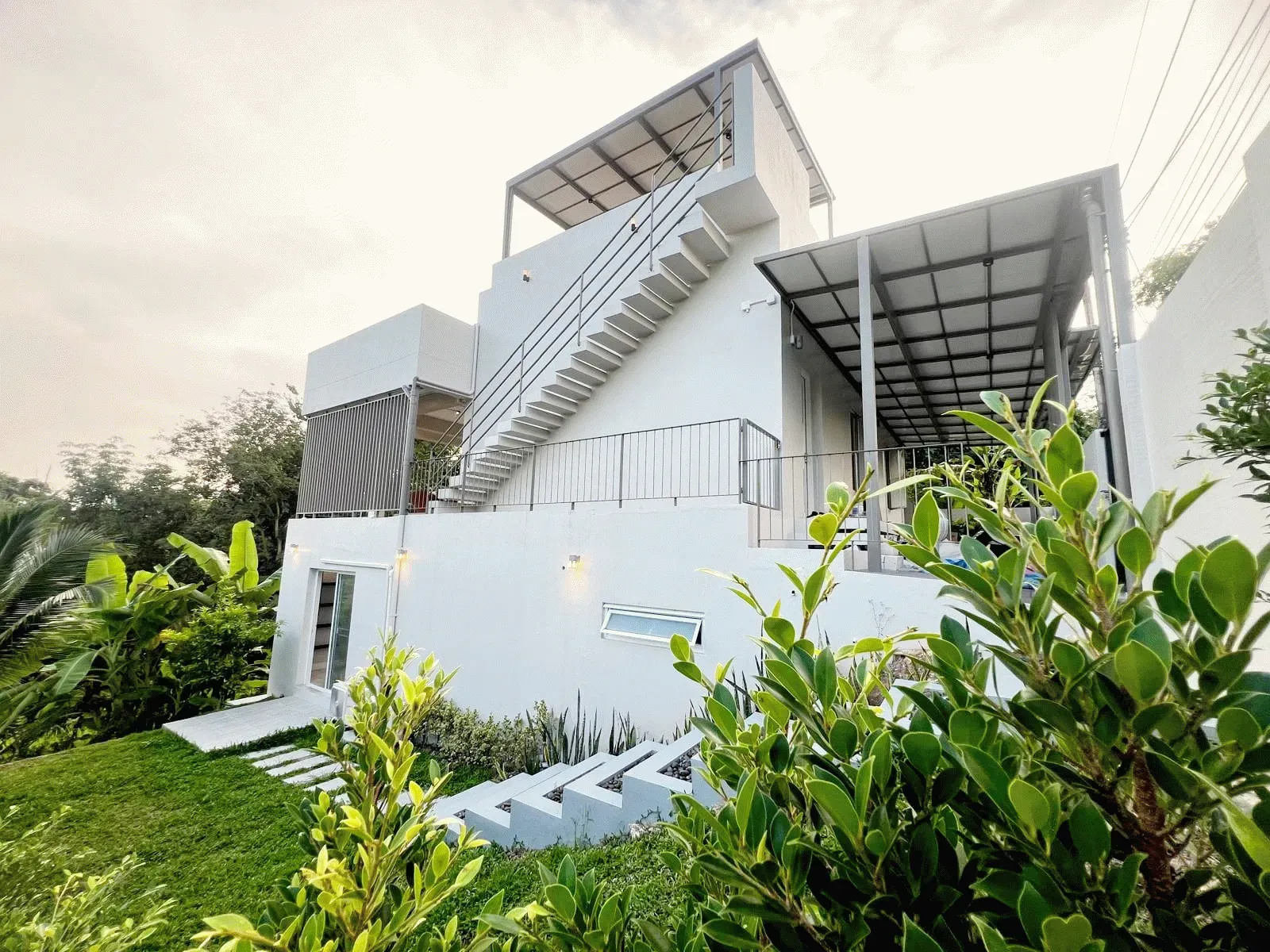 2-Bedroom Hillside Pool Villa for Rent, Chalong, Sea & Temple Views - Chalong, Phuket - Photo 11