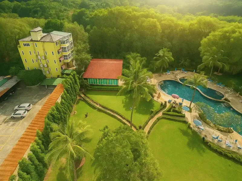 1-Bedroom Condo for Rent, Patong, 10 Min Walk to Beach, Pool & Gym - Patong, Phuket - Main photo