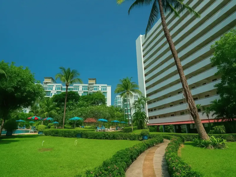 1-Bedroom Condo for Rent, Patong, 10 Min Walk to Beach, Pool & Gym - Patong, Phuket - Main photo