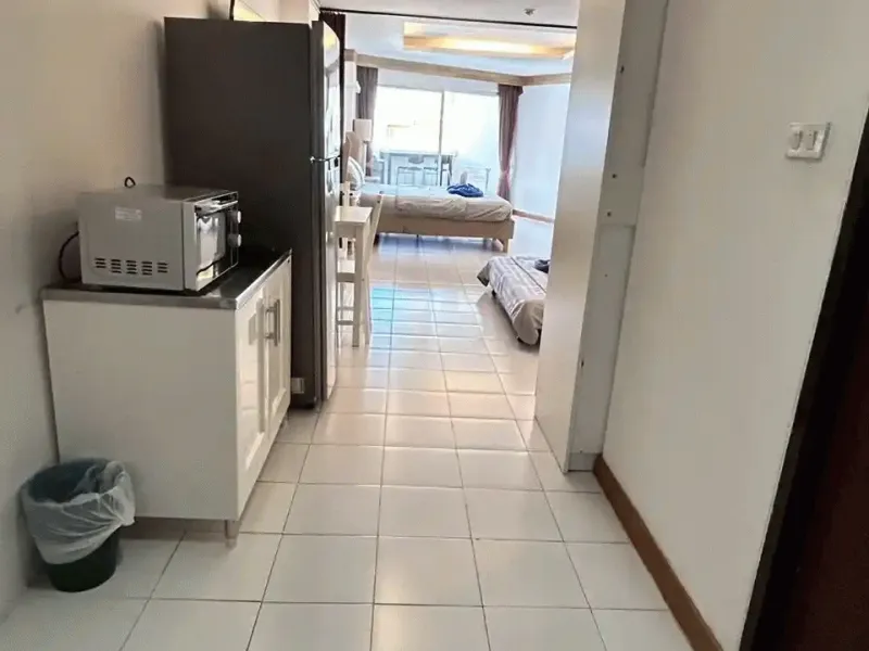 1-Bedroom Condo for Rent, Patong, 10 Min Walk to Beach, Pool & Gym - Patong, Phuket - Main photo