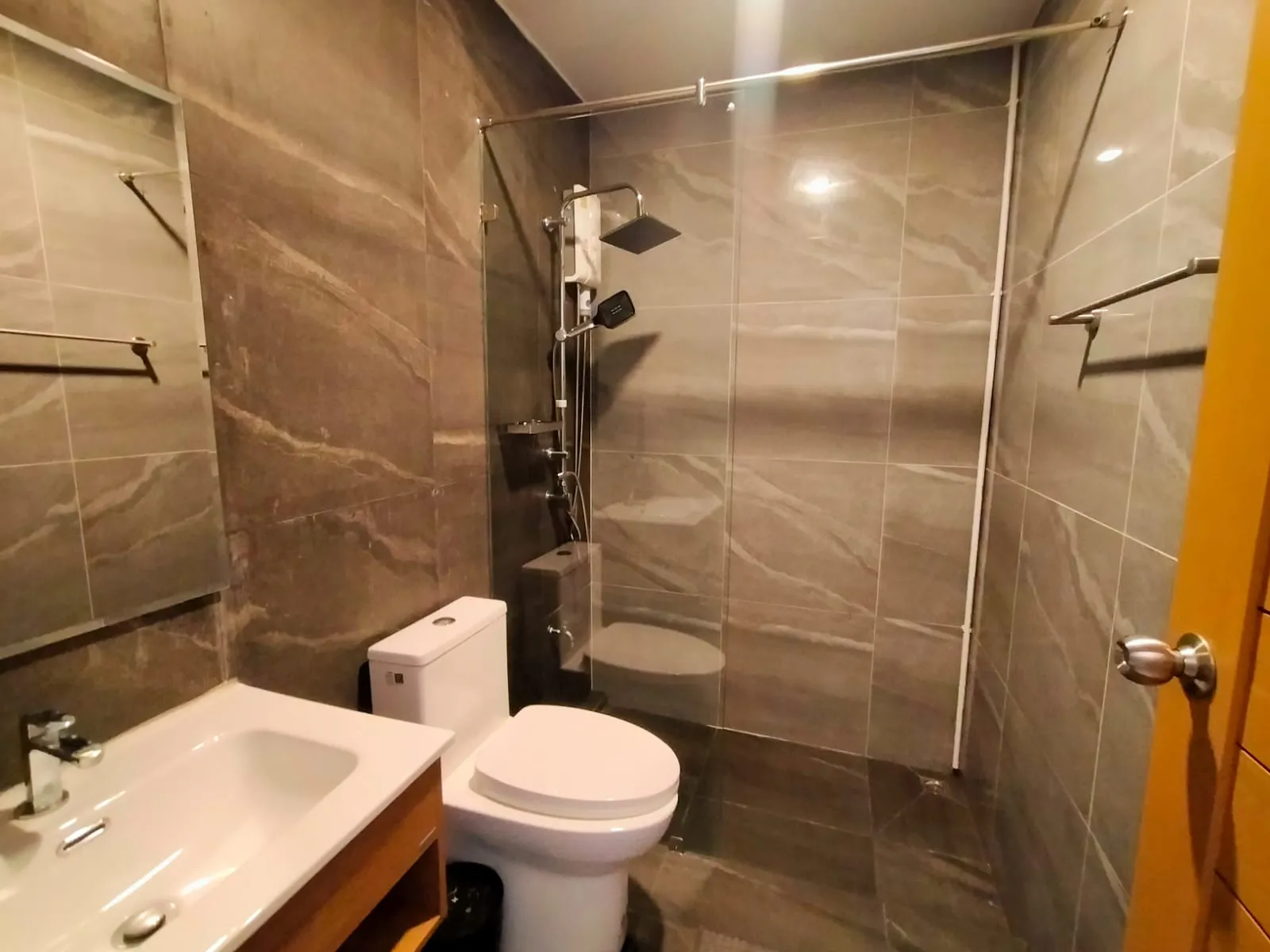2-Bedroom Townhome for Rent, Chalong, Modern and Convenient - Chalong, Phuket - Photo 5