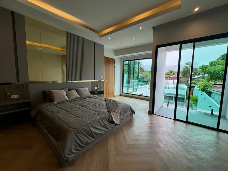 3-Bedroom Pool Villa for Sale, Rawai, 5 Min to Nai Harn Beach, Freehold - Rawai, Phuket - Main photo