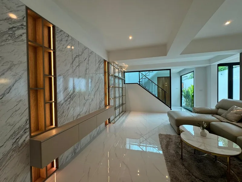 3-Bedroom Pool Villa for Sale, Rawai, 5 Min to Nai Harn Beach, Freehold - Rawai, Phuket - Main photo