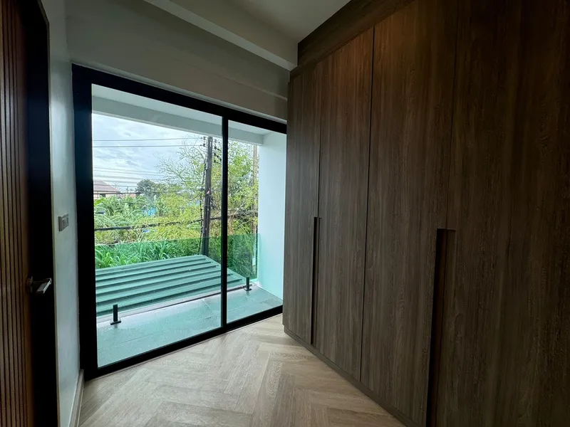3-Bedroom Pool Villa for Sale, Rawai, 5 Min to Nai Harn Beach, Freehold - Rawai, Phuket - Main photo