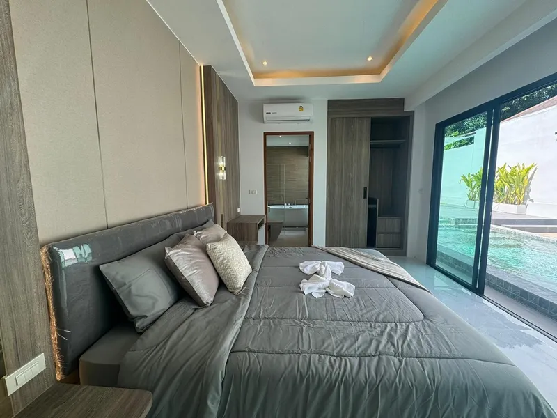 3-Bedroom Pool Villa for Sale, Rawai, 5 Min to Nai Harn Beach, Freehold - Rawai, Phuket - Main photo