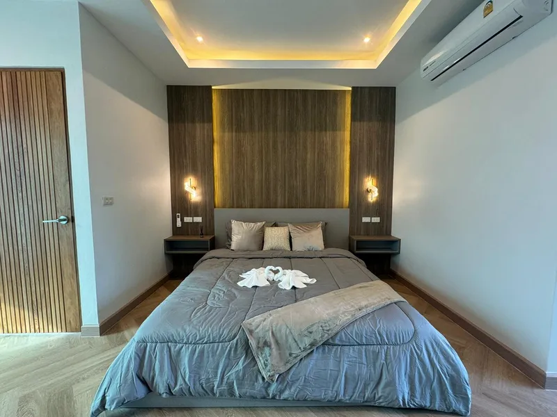 3-Bedroom Pool Villa for Sale, Rawai, 5 Min to Nai Harn Beach, Freehold - Rawai, Phuket - Main photo