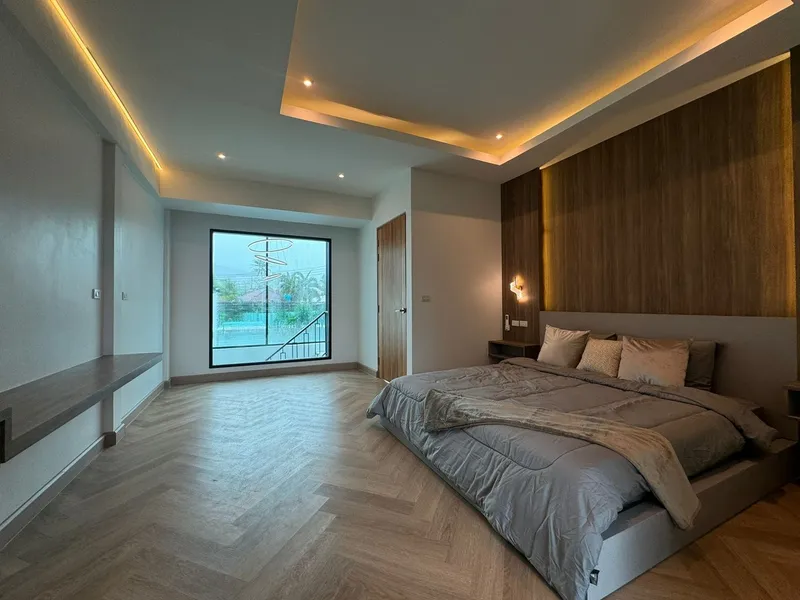 3-Bedroom Pool Villa for Sale, Rawai, 5 Min to Nai Harn Beach, Freehold - Rawai, Phuket - Main photo