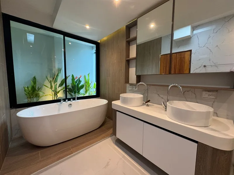 3-Bedroom Pool Villa for Sale, Rawai, 5 Min to Nai Harn Beach, Freehold - Rawai, Phuket - Main photo