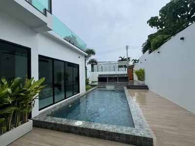 ขายพูลวิลล่า 3 ห้องนอน ราไวย์ 5 นาทีถึงหาดในหาน ฟรีโฮลด์ - Rawai, Phuket - อสังหาริมทรัพย์ขายหรือให้เช่าในภูเก็ต