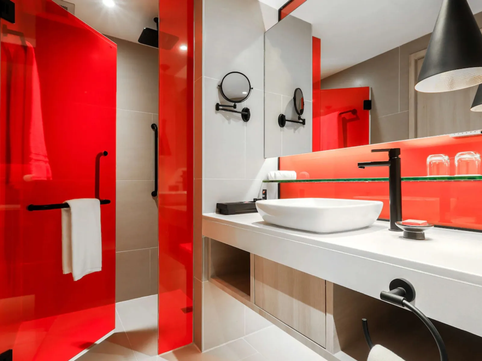 Studio for Rent, Patong, 5 Min Walk to Beach (32 sqm) - Patong, Phuket - Photo 11