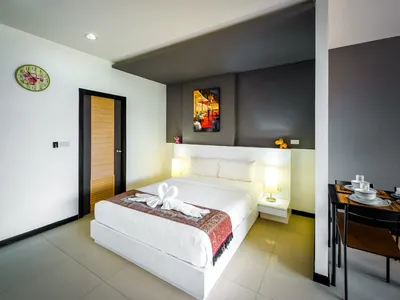 คอนโดมิเนียมหาดในหาน 1 ห้องนอน ขาย ในหาน กรรมสิทธิ์สมบูรณ์ - Nai Harn, Phuket - อสังหาริมทรัพย์ขายหรือให้เช่าในภูเก็ต