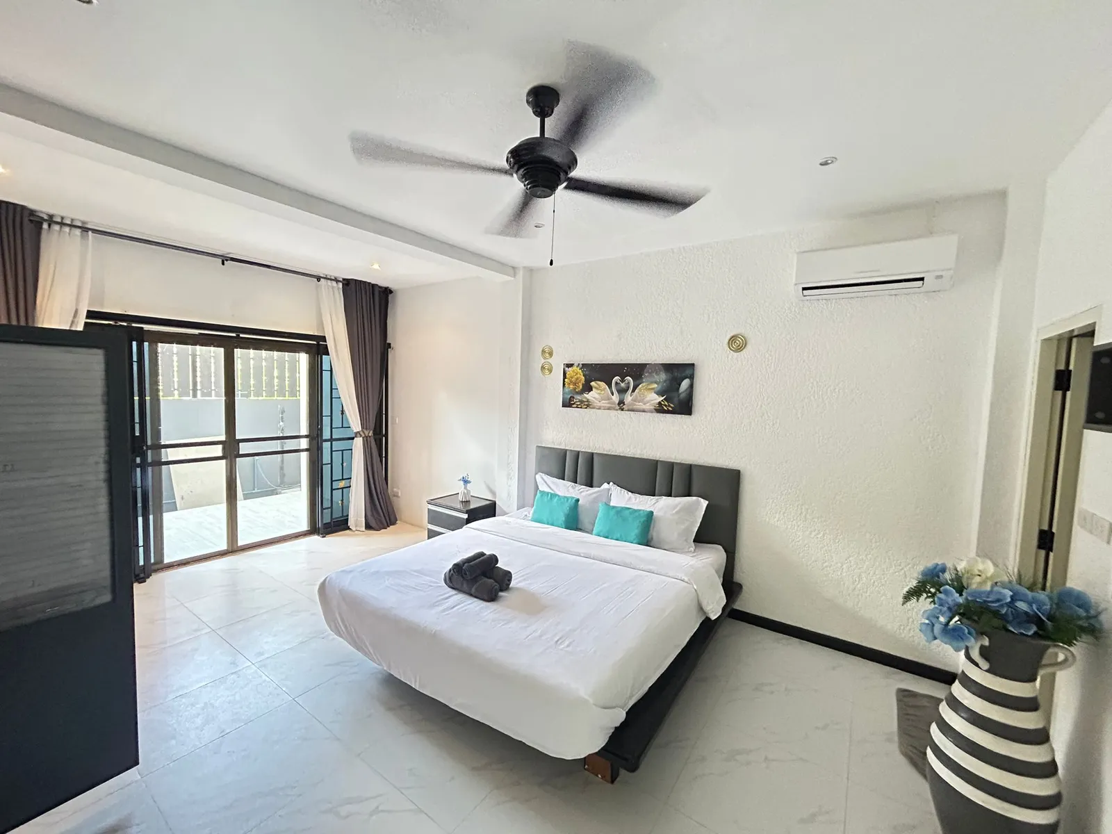 3-Bedroom Pool Villa for Rent, Nai Harn, 4 Min Drive to Beach - Nai Harn, Phuket - Photo 16