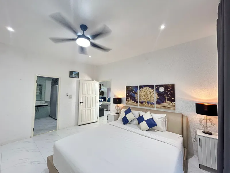 3-Bedroom Pool Villa for Rent, Nai Harn, 4 Min Drive to Beach - Nai Harn, Phuket - Main photo