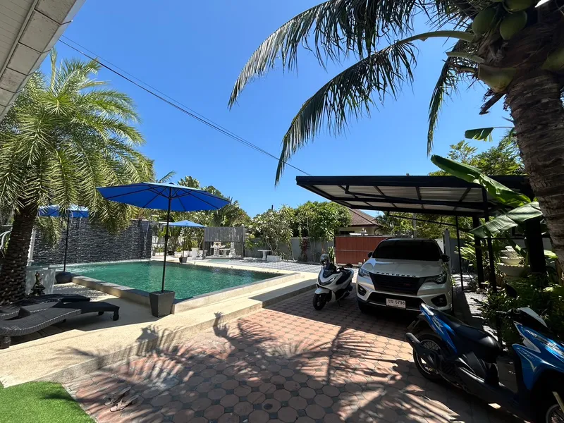 3-Bedroom Pool Villa for Rent, Nai Harn, 4 Min Drive to Beach - Nai Harn, Phuket - Main photo