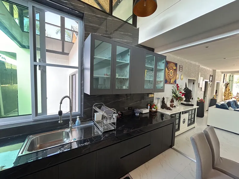 3-Bedroom Pool Villa for Rent, Nai Harn, 4 Min Drive to Beach - Nai Harn, Phuket - Main photo