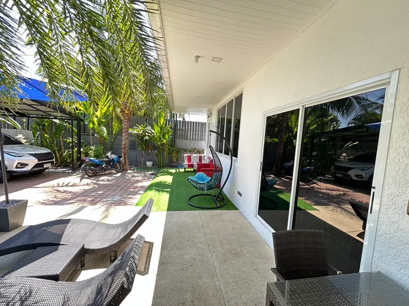 3-Bedroom Pool Villa for Rent, Nai Harn, 4 Min Drive to Beach - Nai Harn, Phuket - Main photo