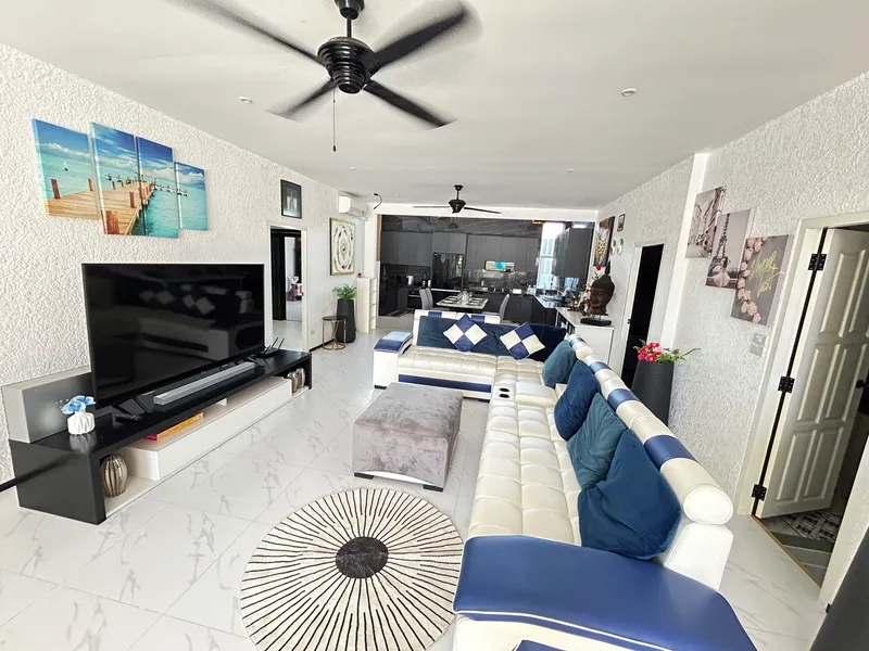 3-Bedroom Pool Villa for Rent, Nai Harn, 4 Min Drive to Beach - Nai Harn, Phuket - Main photo