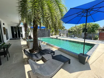 3-Bedroom Pool Villa for Rent, Nai Harn, 4 Min Drive to Beach - Nai Harn, Phuket - Property for sale or rent in Phuket