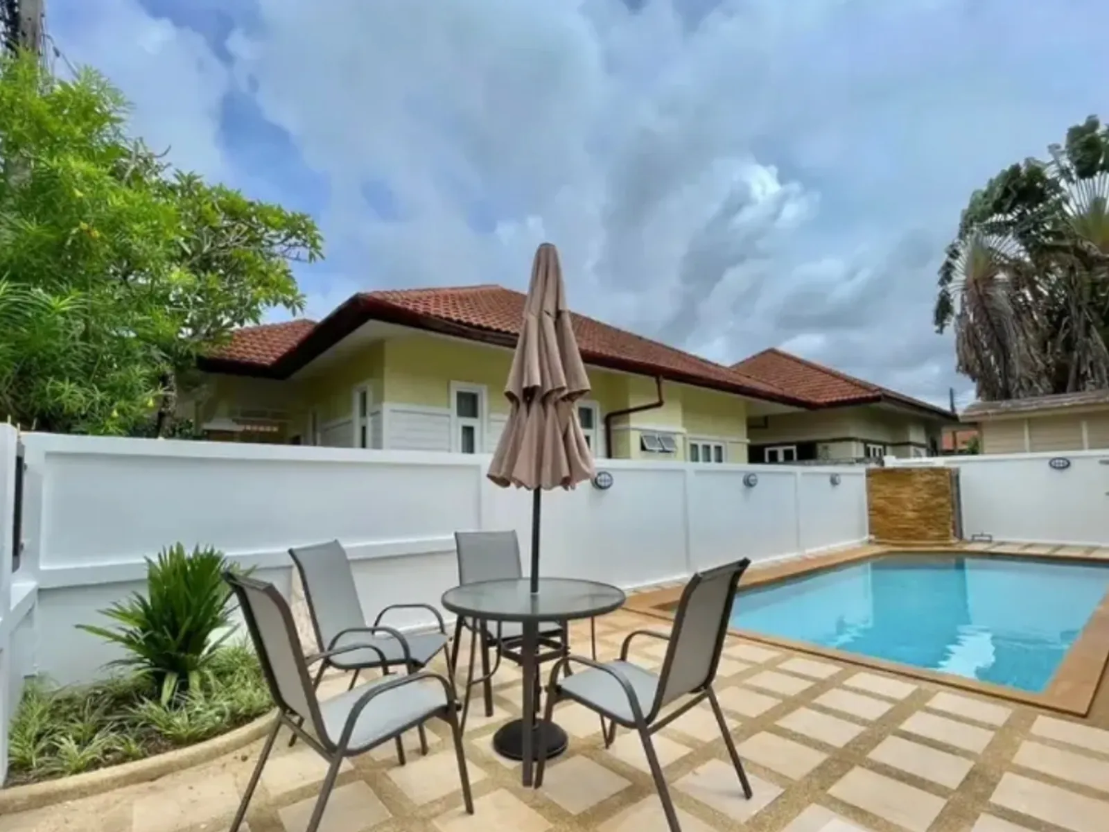 Sun Palm Villa, 3-Bedroom Pool Villa for Sale, Chalong, 150m to Bay, Freehold - Chalong, Phuket - Photo 7