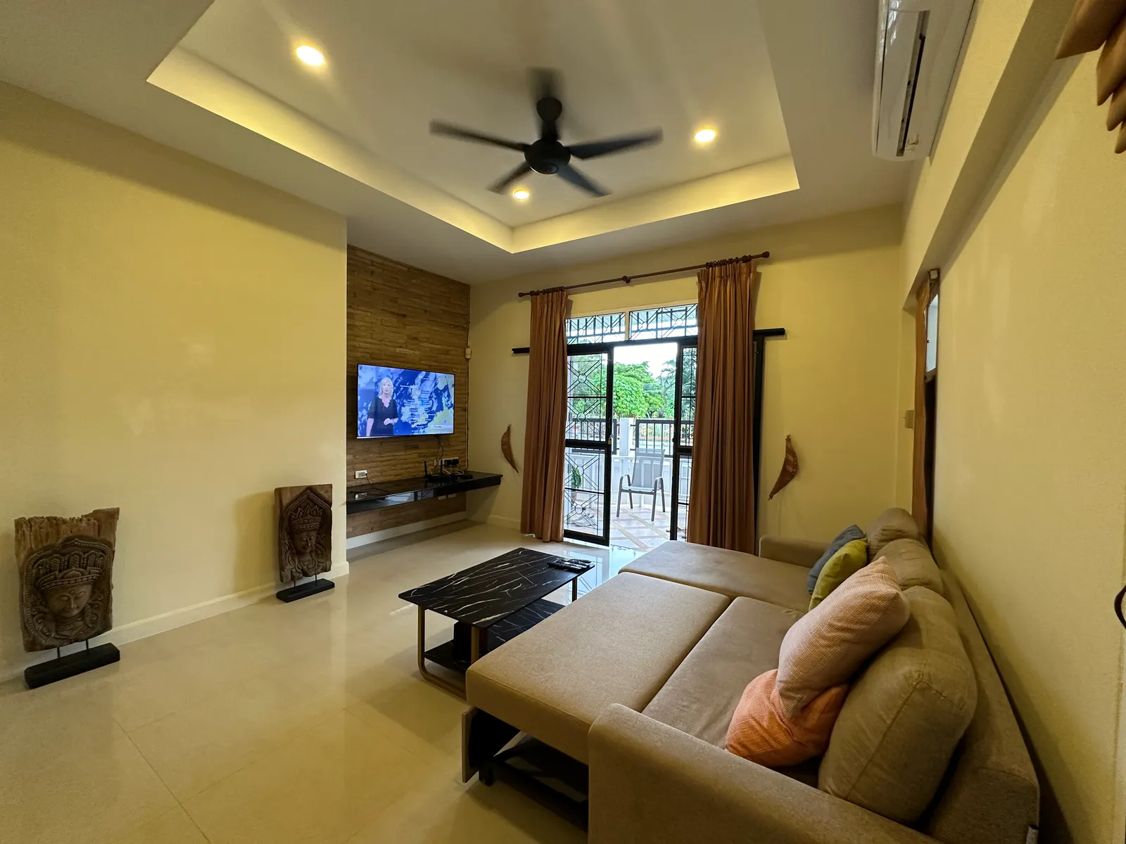 Sun Palm Villa, 3-Bedroom Pool Villa for Sale, Chalong, 150m to Bay, Freehold - Chalong, Phuket - Photo 9