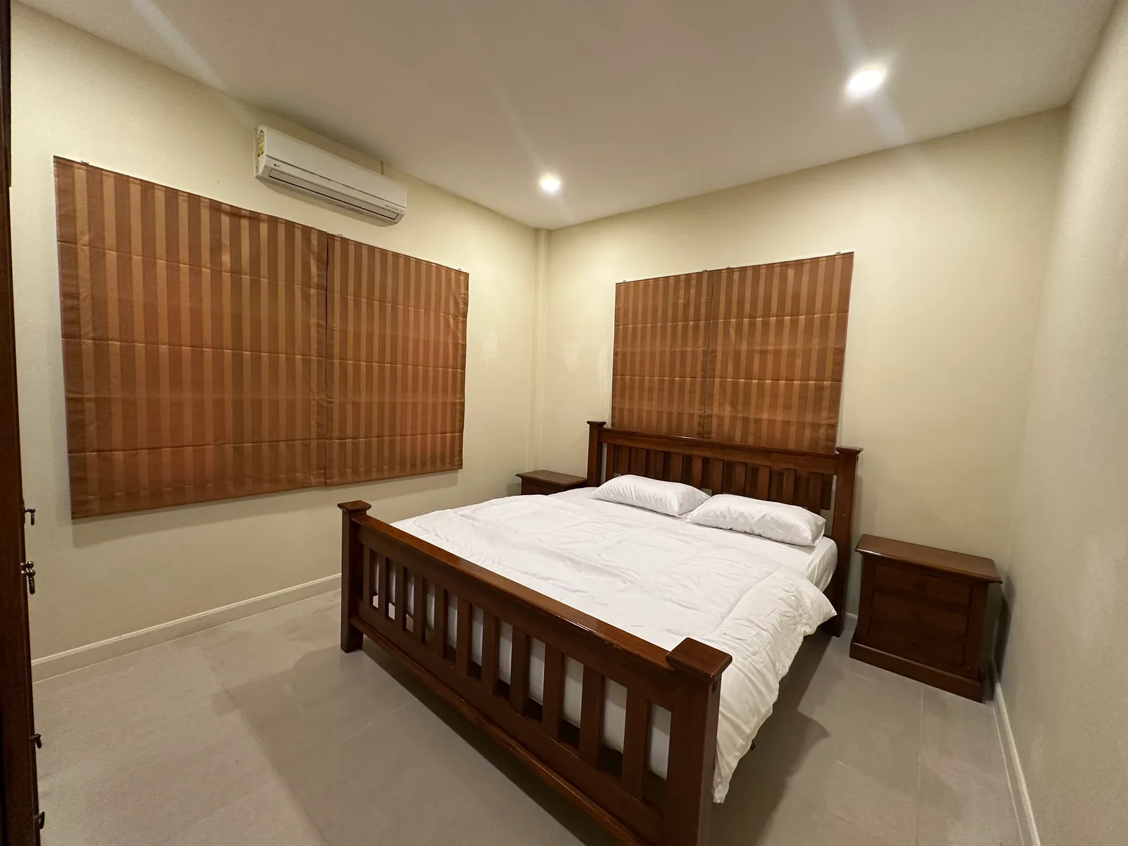 Sun Palm Villa, 3-Bedroom Pool Villa for Sale, Chalong, 150m to Bay, Freehold - Chalong, Phuket - Photo 20