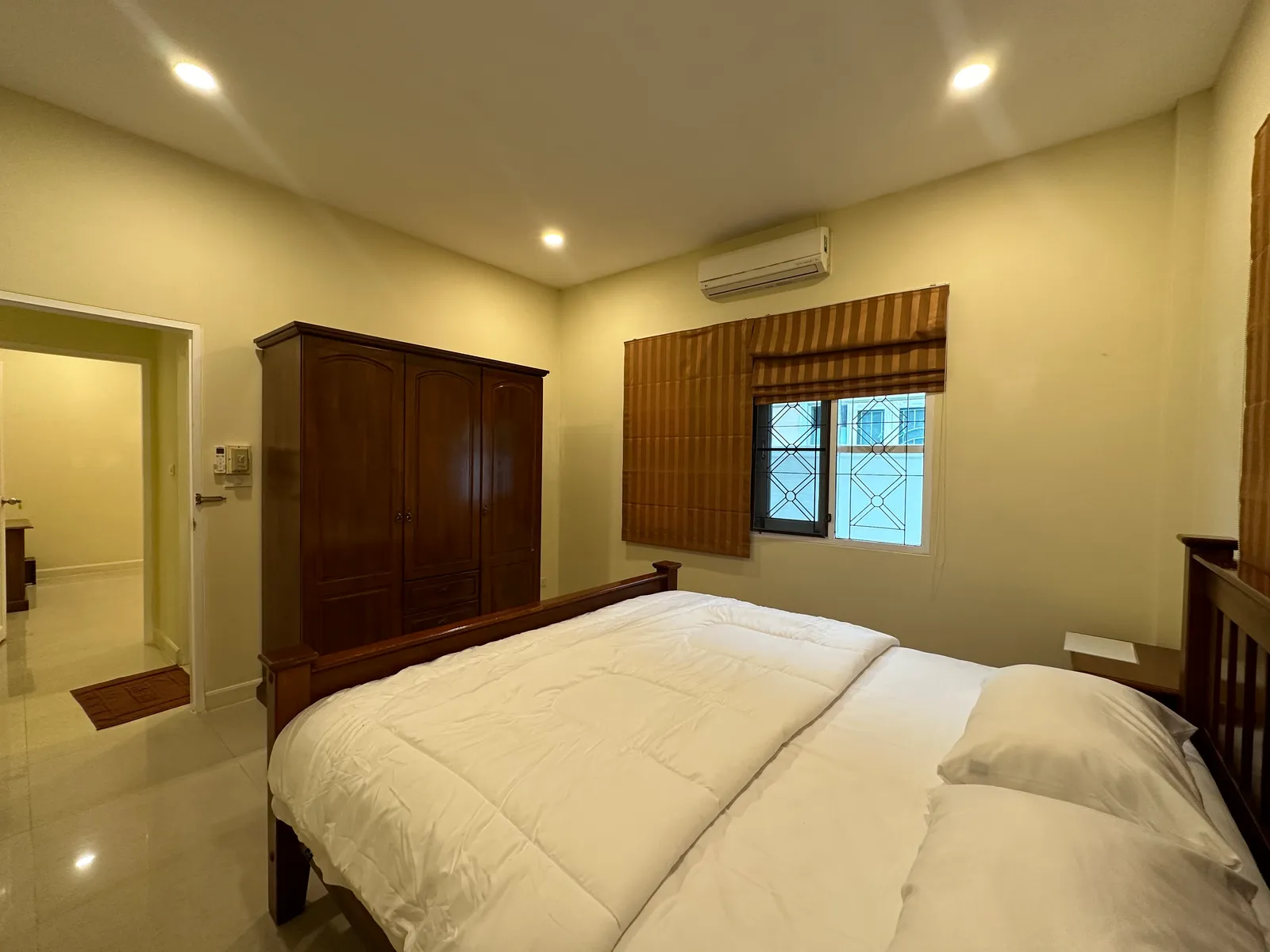 Sun Palm Villa, 3-Bedroom Pool Villa for Sale, Chalong, 150m to Bay, Freehold - Chalong, Phuket - Photo 18