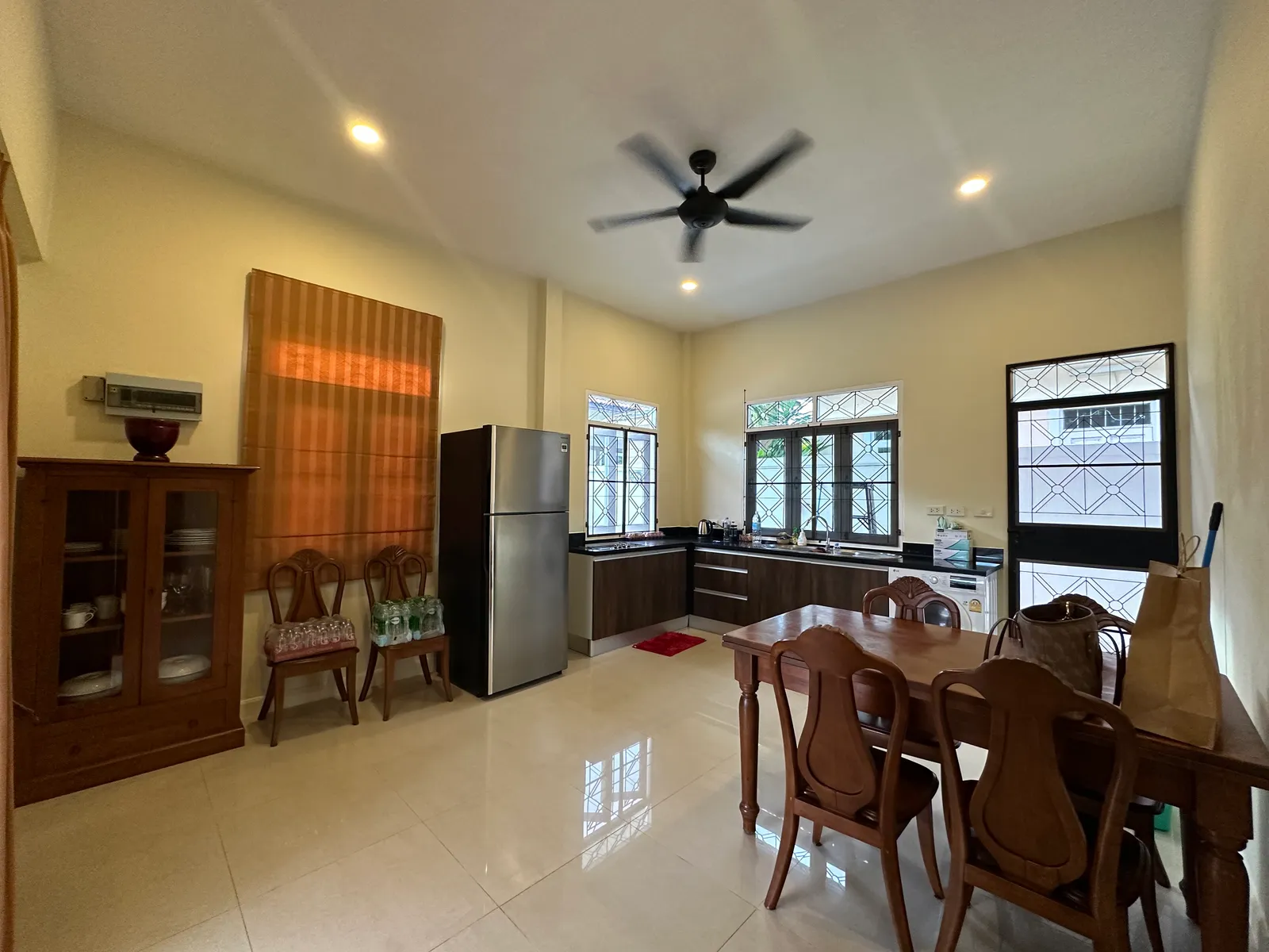 Sun Palm Villa, 3-Bedroom Pool Villa for Sale, Chalong, 150m to Bay, Freehold - Chalong, Phuket - Photo 31